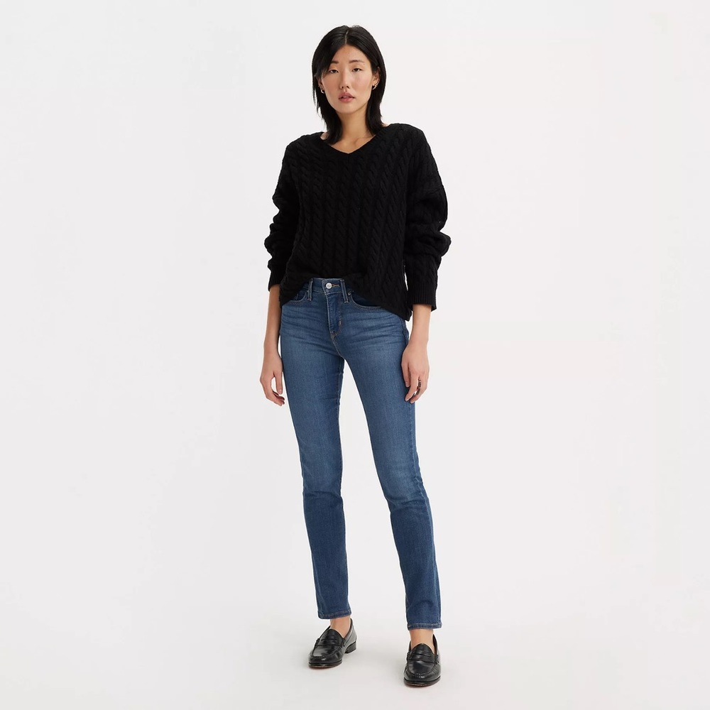 Levi’s 312 Shaping Slim Jeans